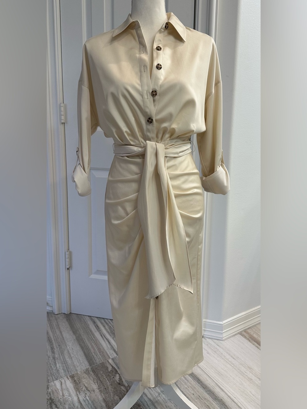 ANTONIO MELANI Cream Tie-Front Midi Shirt Dress